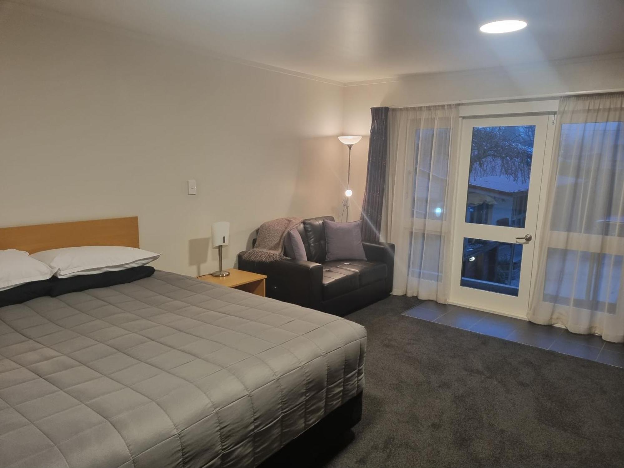 Jafa'S Motels Lawrence Екстериор снимка