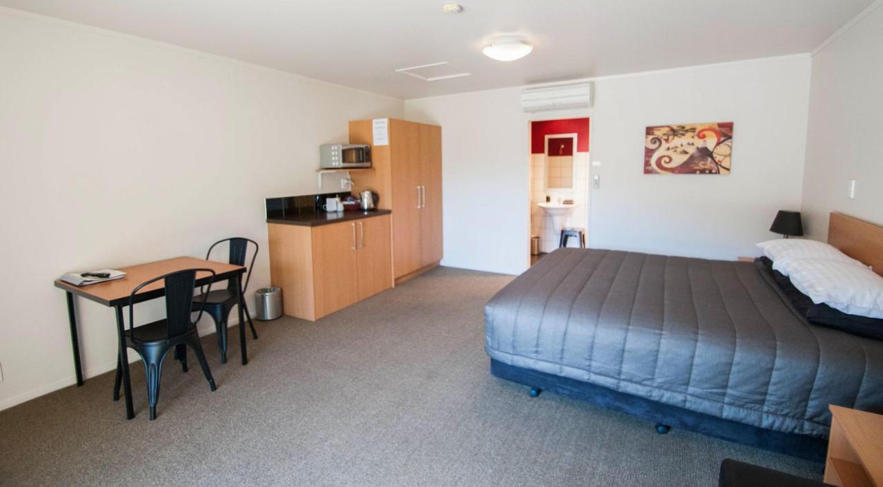 Jafa'S Motels Lawrence Екстериор снимка